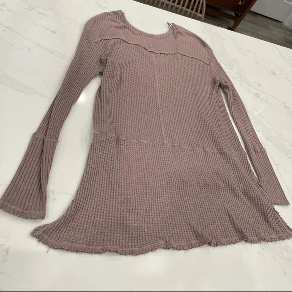 🎉HOST PICK🎉 NWOT Free People Taupe Drippy long sleeve waffle print thermal T - Picture 13 of 16